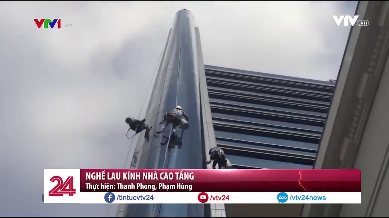 Vệ sinh công nghiệp QA - Nghề lau kính nhà cao tầng